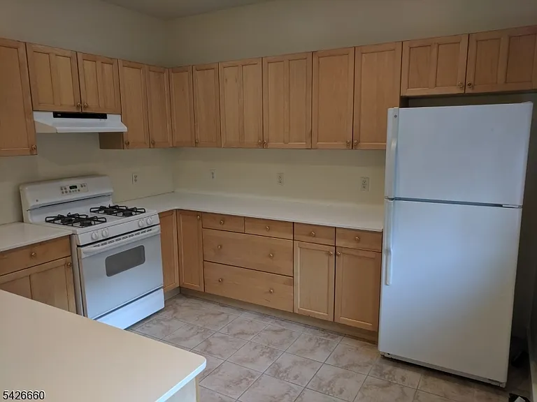 385 George St #2B — Photo 31