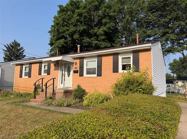 1123 Overridge Ave SE, North Canton, OH 44720