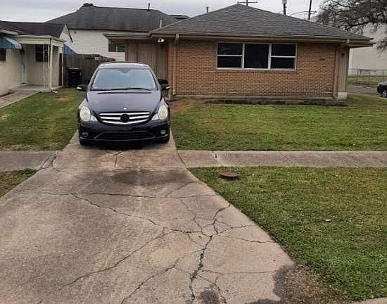 2nd image of 2304 Prentiss Ave