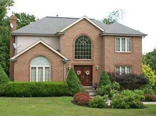 206 Warren Rd, Warrendale, PA 15086