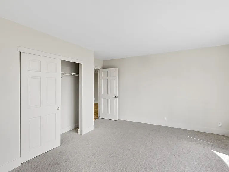 Tower 801 — Photo 28