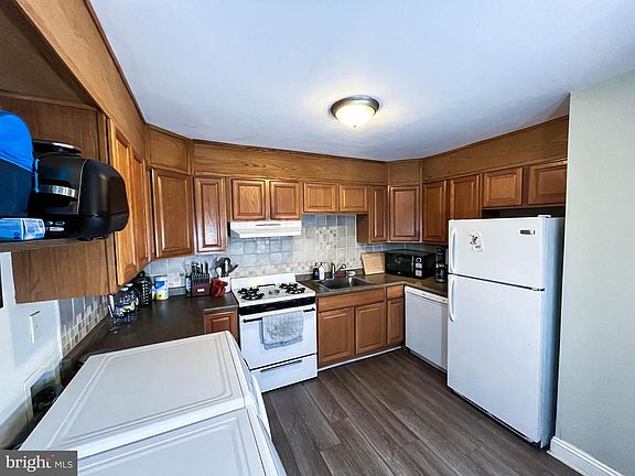 4th image of 707 N Dorset Ave APT B11
