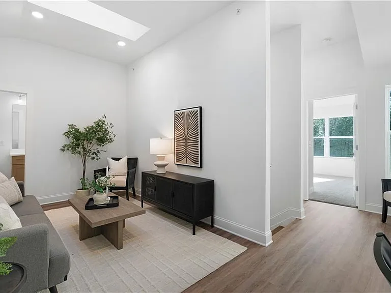 308 Chardonnay Way — Photo 35