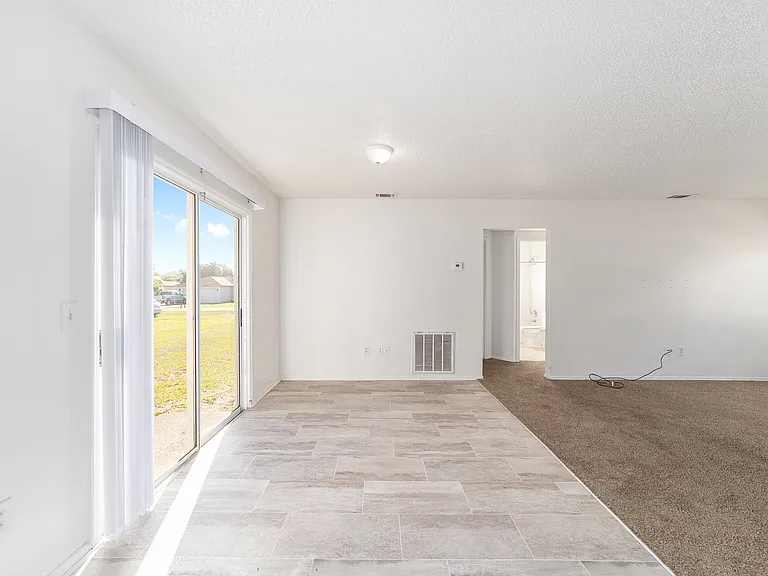 325 Oak Track Crse — Photo 11