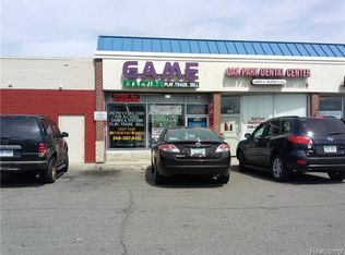 13740 W 9 Mile Rd, Oak Park, MI 48237