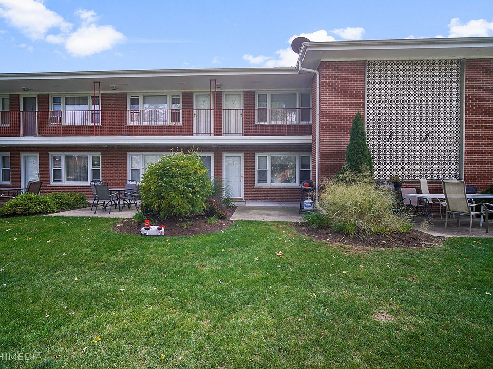 1st image of 1111 Holiday Ln APT 9