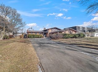 1111 Macarthur Blvd, Munster, IN