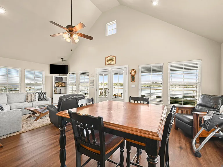 6852 False River Rd — Photo 3