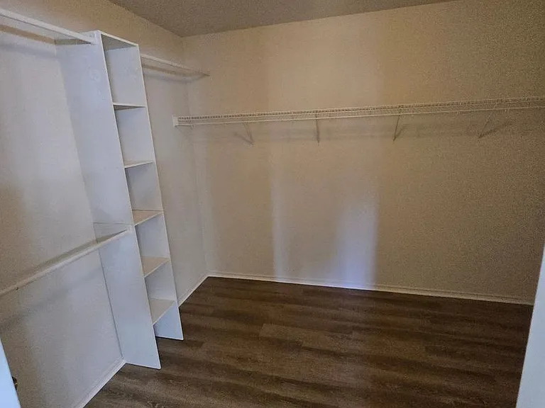5049 Mosaic Dr — Photo 9