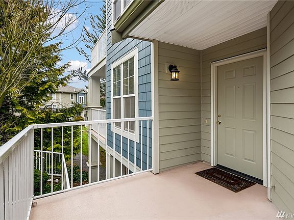 3rd image of 2076 Newport Way NW #10-2