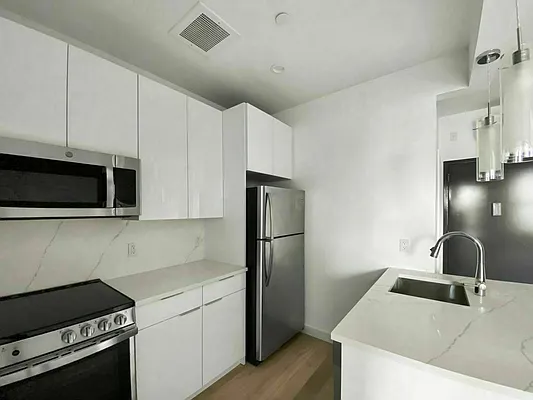 Rented by Skyward | media 13