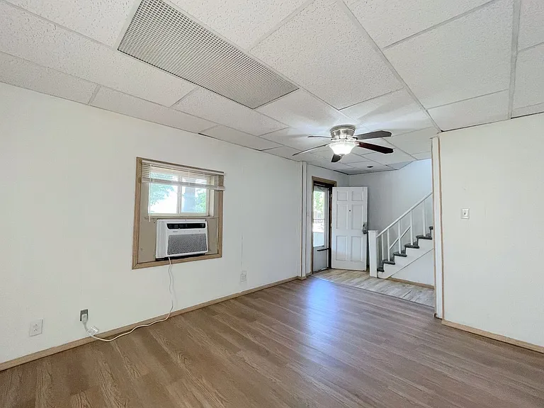 102 E 9th Ave — Photo 3