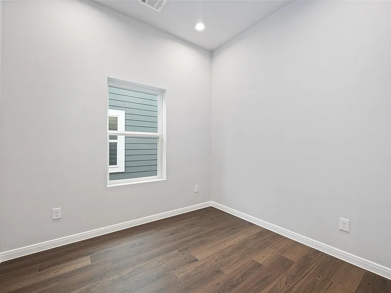 18831 Luminescent Ln — Photo 26