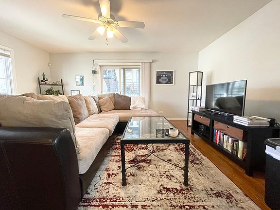 5th image of 1524 W Augusta Blvd APT 1R