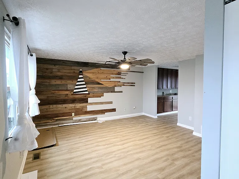 759 Breathitt Ave — Photo 2