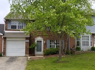 1486 Walnut Cir, Carol Stream, IL 60188