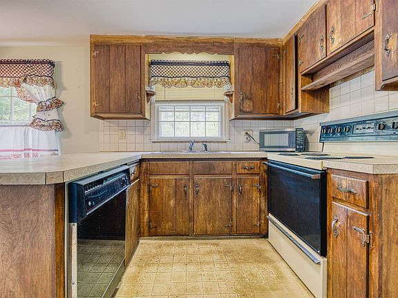5th image of 95 Gilcreast Road