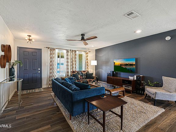 4th image of 3327 W WILLOW Avenue
