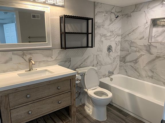 5th image of 3325 43rd St #2