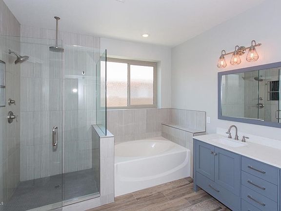 Master Bath2