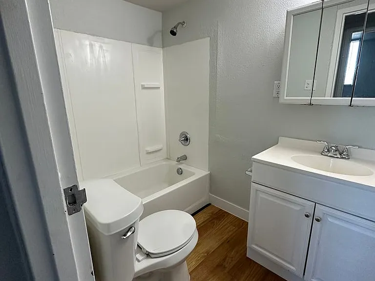 NShields636 (KC-LN-KB) — Photo 13