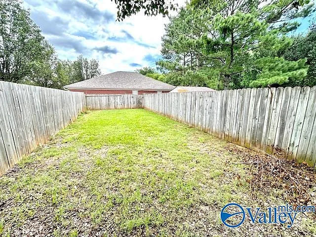 119 Crescent Cir #119 — Photo 21