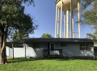 6922 SW Towerview Ln, Topeka, KS 66619