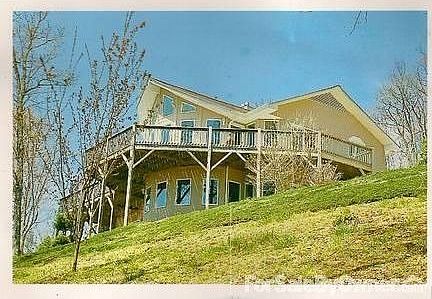 1st image of 324 Sandsridge Way