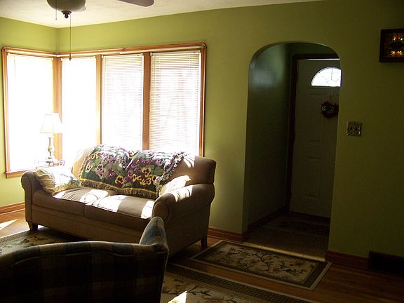 2nd image of 463 E Ford Ave