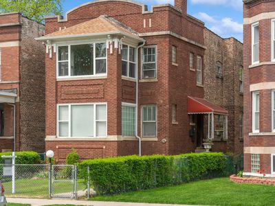 7748 S Saginaw Ave, Chicago, IL, 60649