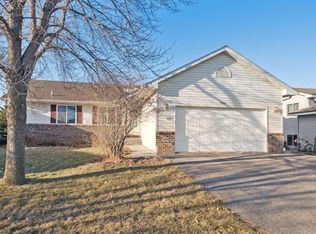 1480 Spinnaker Rd, Waconia, MN 55387