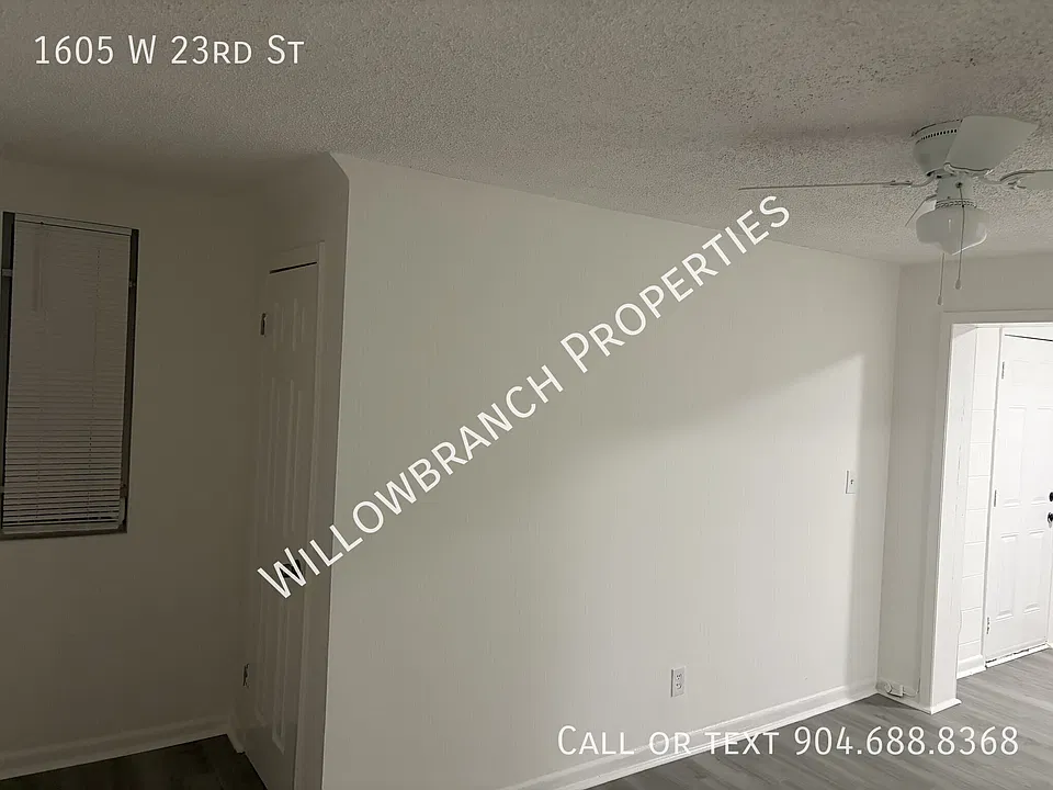 1605 W 23rd St