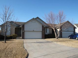 6020 E Ironhorse Cir, Wichita, KS 67220