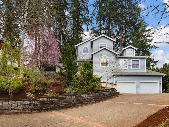 2214 W 25th Pl, Eugene, OR 97405