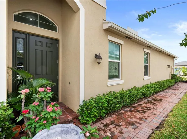 12842 SW Lake Fern Circle, Port St Lucie, FL 34987