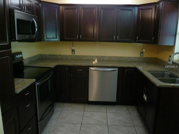5th image of 2243 Groveland Dr