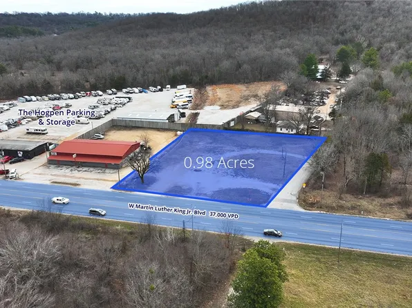3675 W Martin Luther King Jr Blvd, Fayetteville, AR 72704