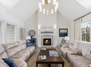 9810 Sky Ln, Eden Prairie, MN 55347