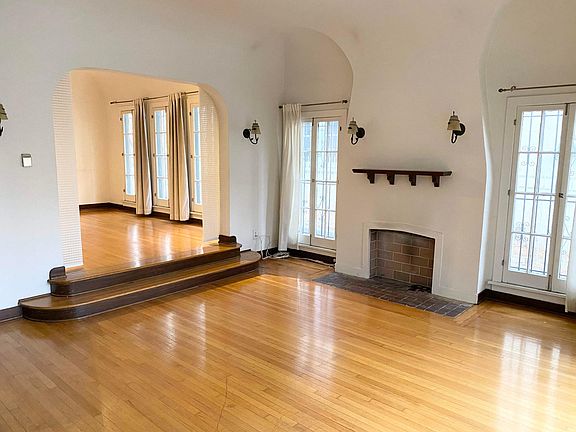 4th image of 232 N Kenmore Ave #2