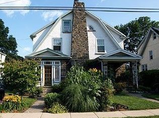 160 Grandview Rd, Ardmore, PA 19003