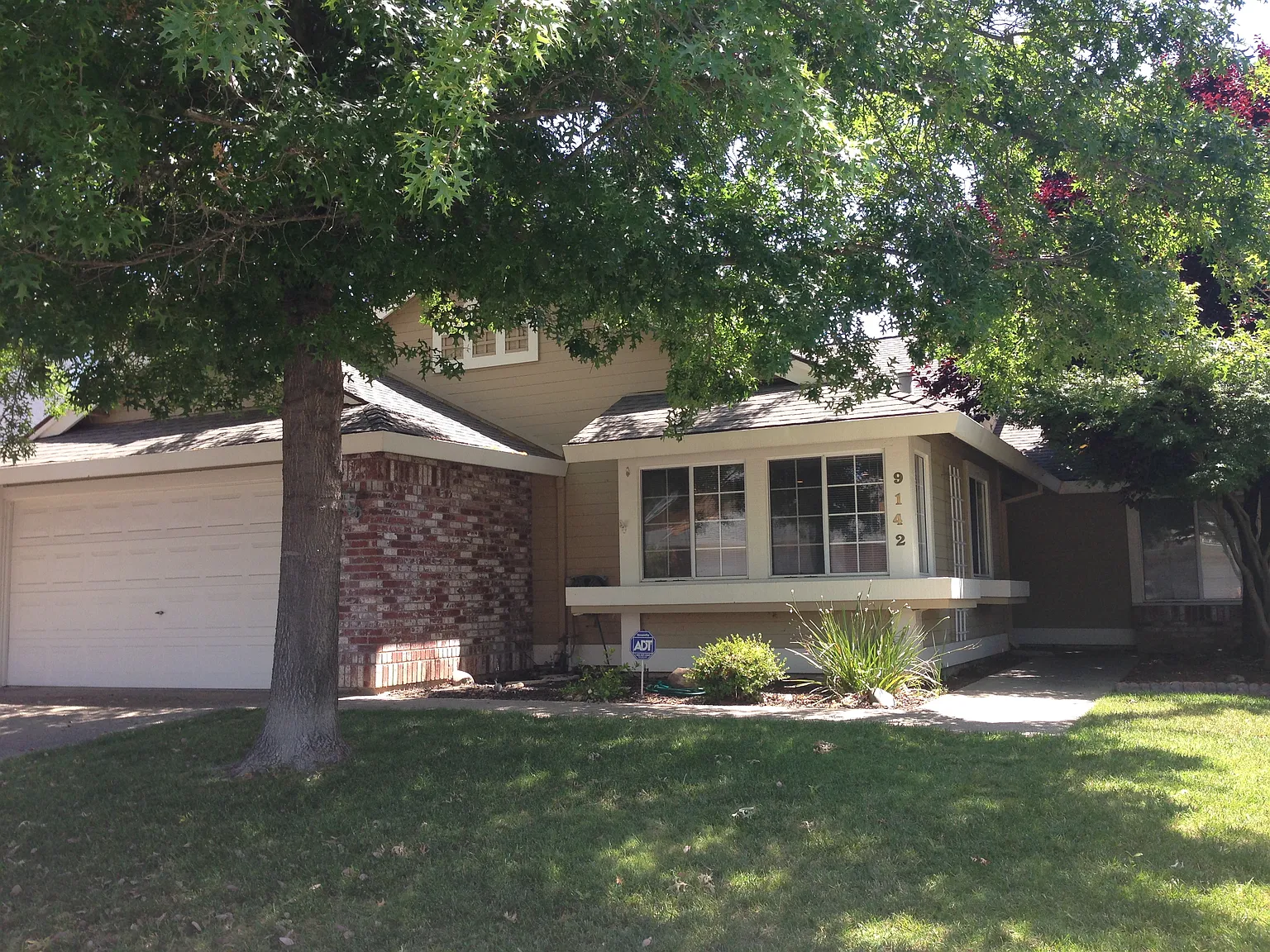 9142 Rothsay Way photo 1