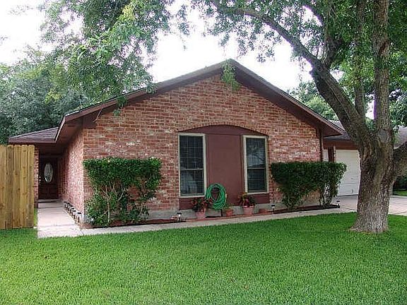 3rd image of 16107 Espinosa Dr