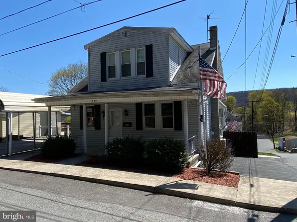 939 S Seneca St, Pottsville, PA 17901