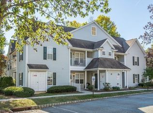 5911 Tudor Dr, Pompton Plains, NJ 07444