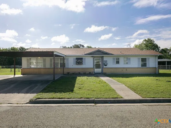 603 S Terry St, Cuero, TX 77954