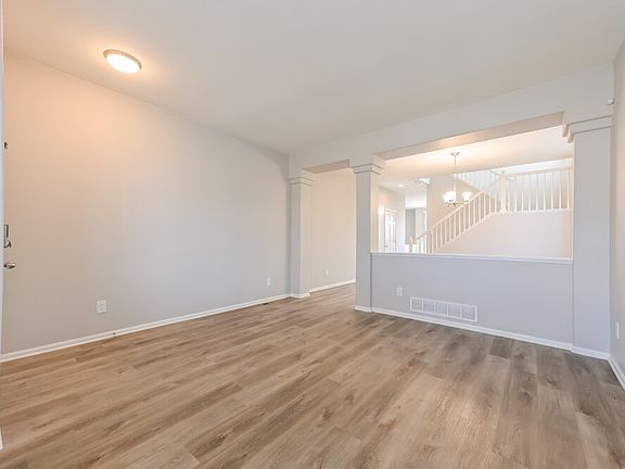 5th image of 7344 S Memphis St