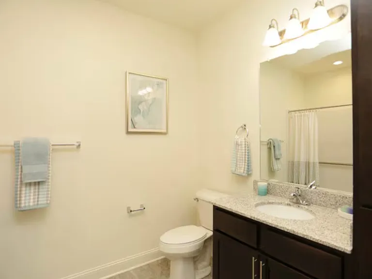 Carlton Hollow Senior Apartments — Photo 16
