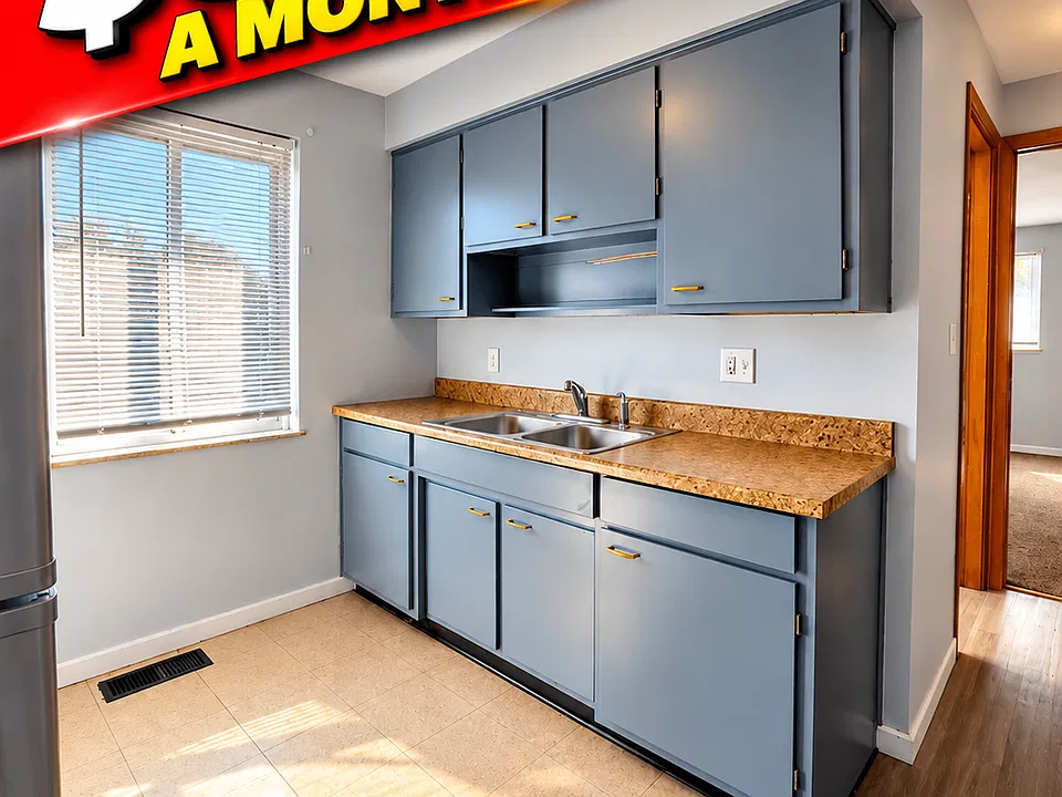111 Bennington Dr #3