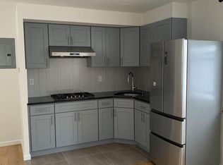 6121 157th St #2, Flushing, NY 11367