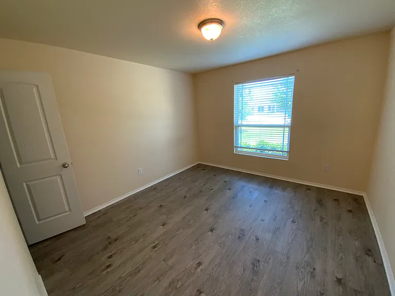 2506 Liberty Park Ct — Photo 16